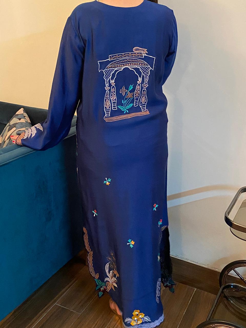 Safeena Luxe Kaftaan – Handcrafted Elegance in Navy Blue